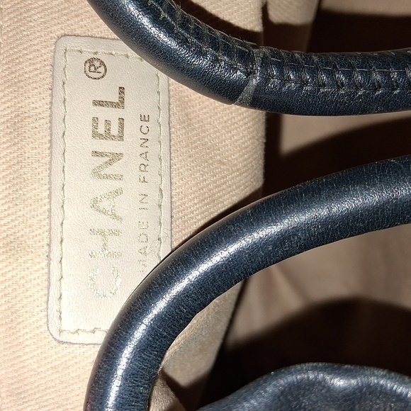 Chanel Tote**Rare Find** - Picture 8 of 16